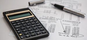 Cómo reclamar cargos no reconocidos en Banco Santander Chile