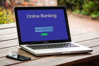 Por Qué Ocurre un Bloqueo Bancario y Cómo Prevenirlo